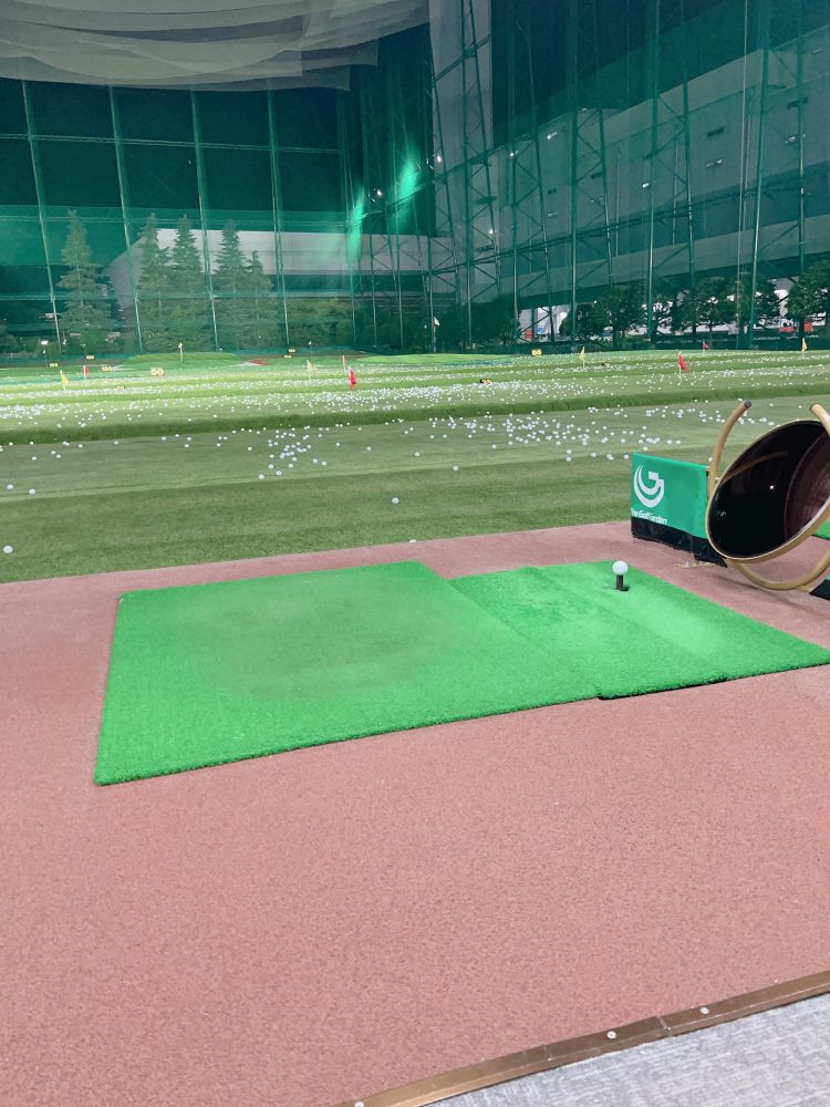 photo of empty golf range slot