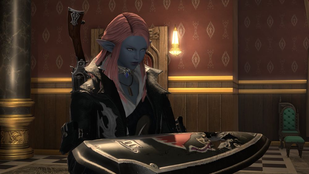 Tali holding Haurchefant's shield