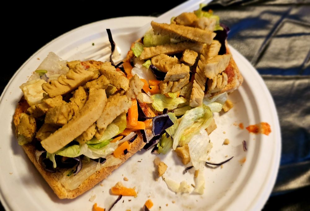 Vegan sandwich with vegan chicken, salad mix and marinara sauce:D