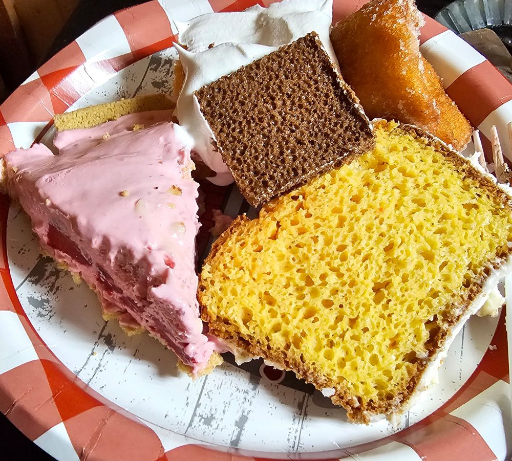 Dessert plate was delicious ☺️