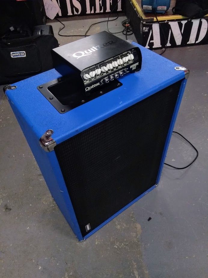 2x12 guitar cab with head