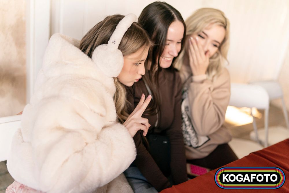 SCENE: Thanksgiving f/ Melody Marks, Hazel Moore, and Lexi Lore, 11/28/2024.
