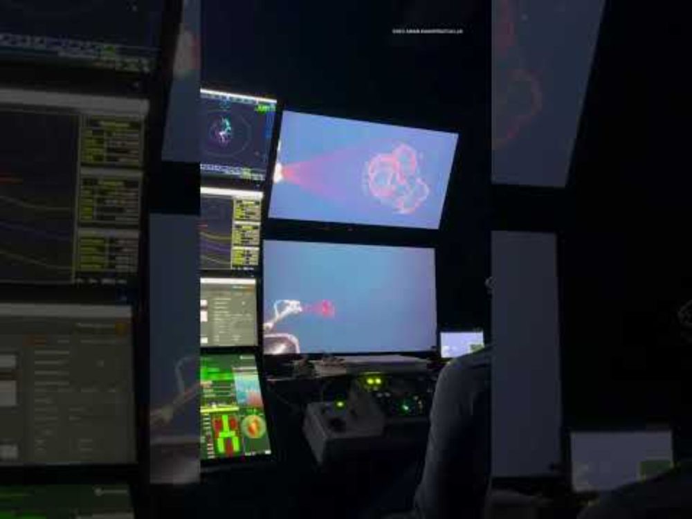 Everyone, hail the Pumpkin King! 🎃#larvacean #deeppiv #mbari #fathomverse