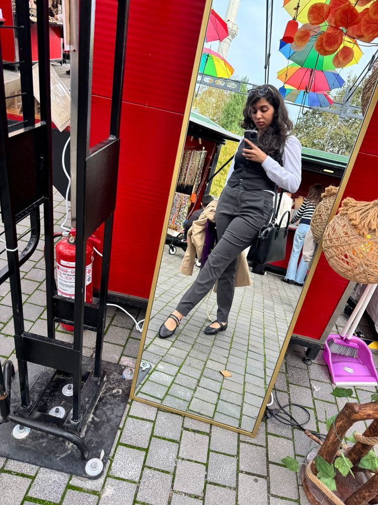 صورة كاملة لي في المراة