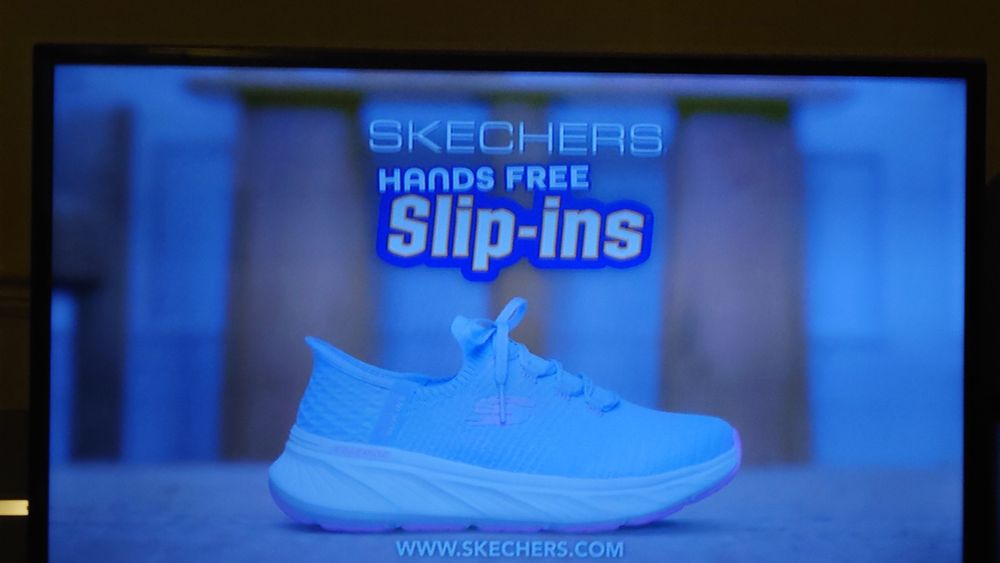 photo of the sketcher hands free tv advert 
