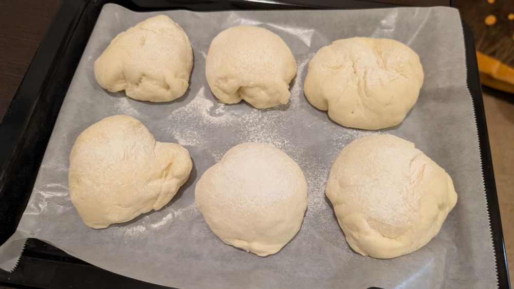 焼くまえのふわふわパンたち