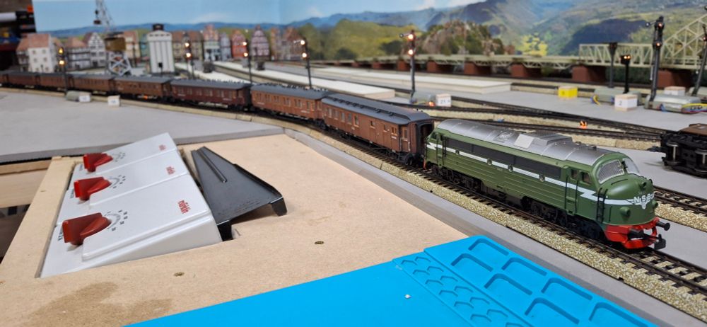 NSB wooden coaches by NMJ, Di3a Locomotive by Märklin