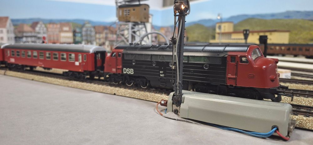 DSB Nohab - Märklin 3067 and DSB coach - Märklin 4045