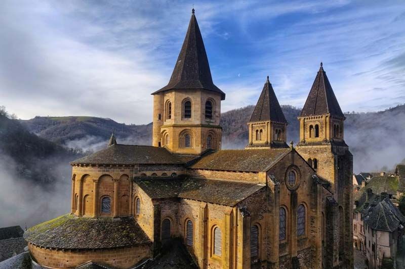 Abbaye de Conques (dans son état contemporain)