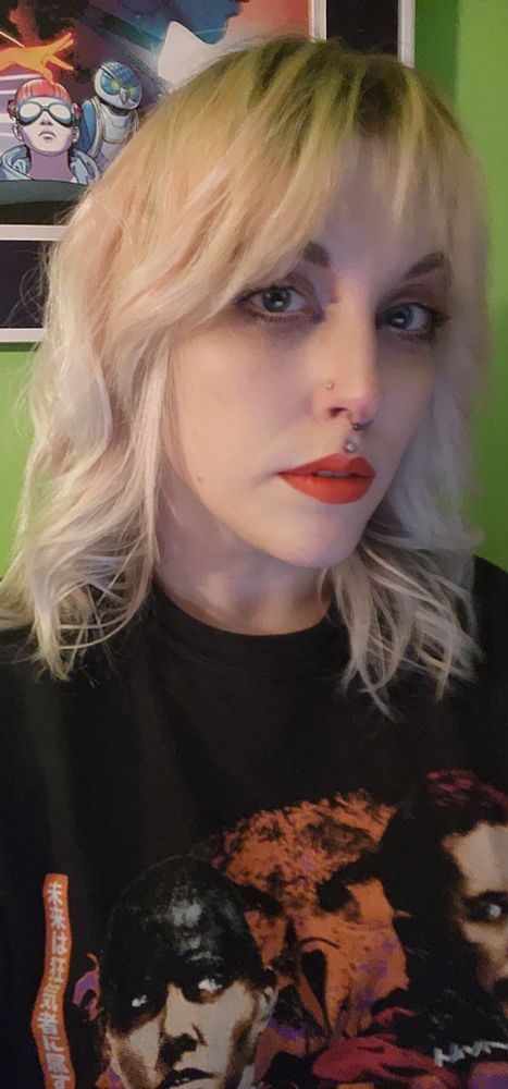 A three quarter profile of a shaggy blonde haircut