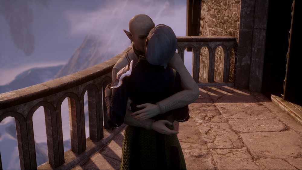 View from behind Ellana with Solas wrapped around her while they kiss