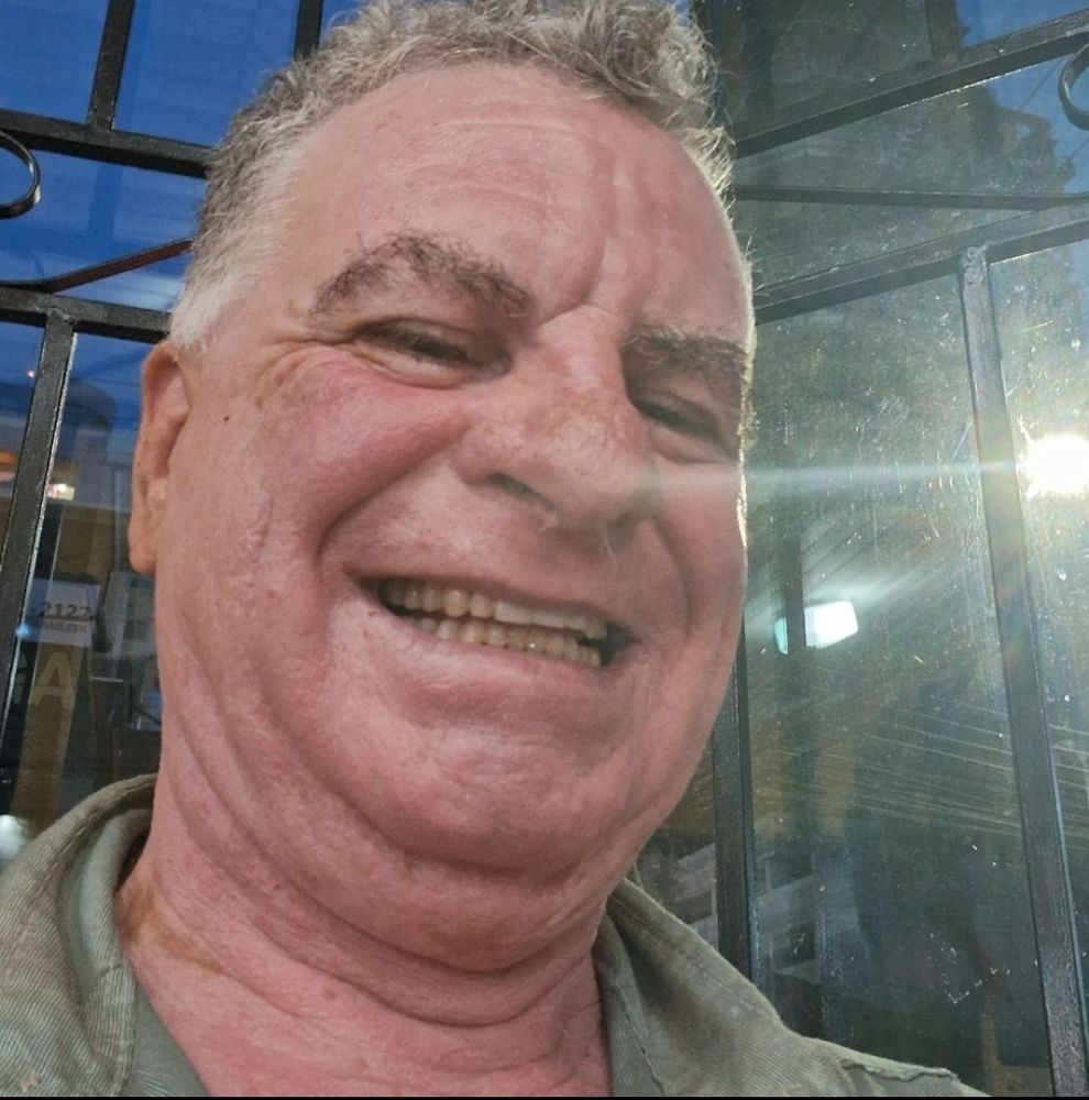 Vamos barrar os insanos? Esse que me atazanar o dia todo é edsonedson