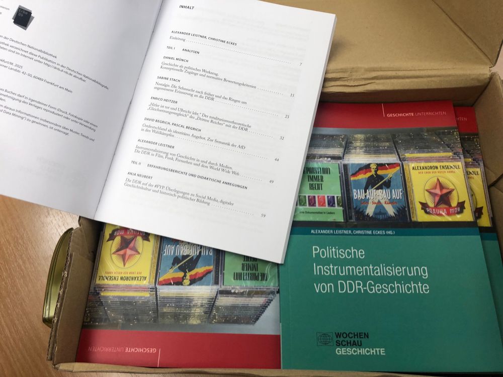 Unboxing Belegexemplare: https://www.wochenschau-verlag.de/Politische-Instrumentalisierung-von-DDR-Geschichte/41727