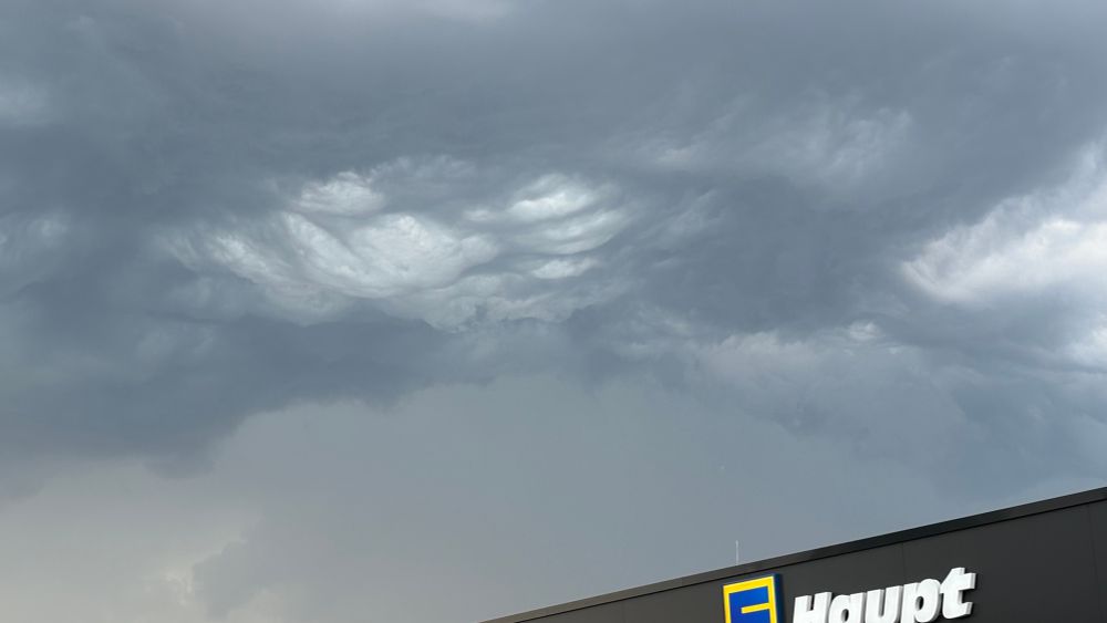Scary looking clouds right before a thunderstorm 