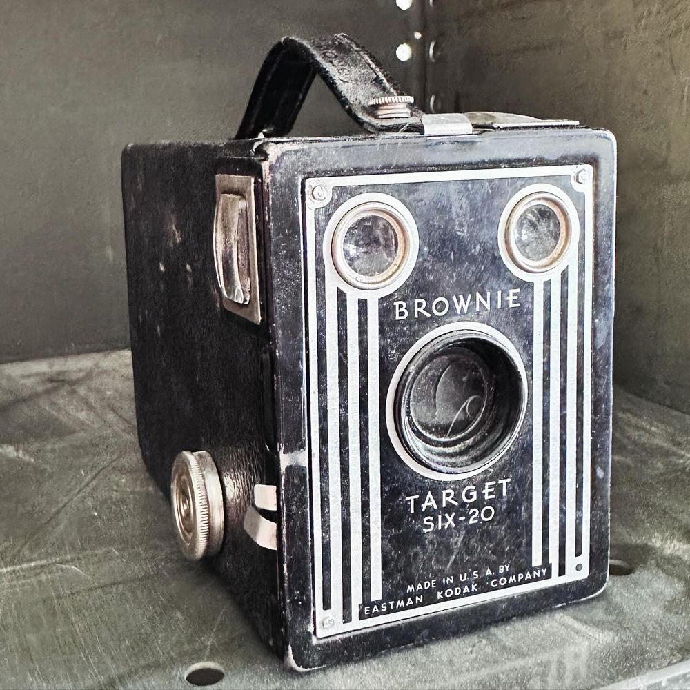 Vintage Brownie Target six-20 camera
