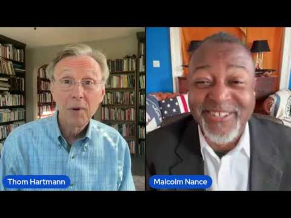WaPo Is Owned by Billionaires Who Decided Going Right Wing Was Better for Them (w/ Thom Hartmann)