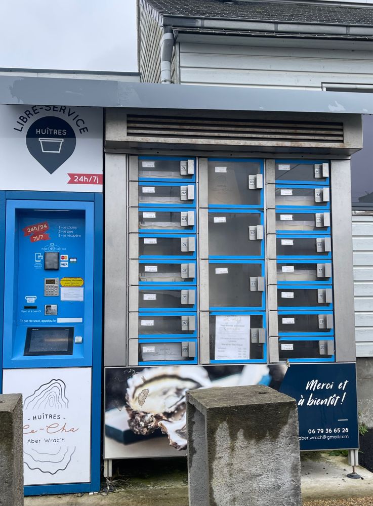 Distributeur automatique d’huîtres de couleur bleue