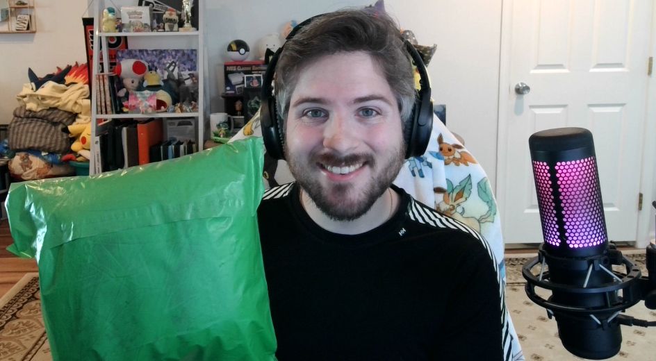 Photo of doon holding a package