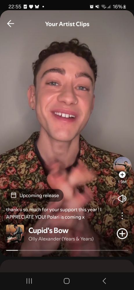 Olly alexander looking zesty 