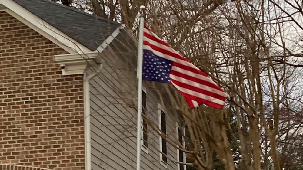 At Justice Alito’s House, a ‘Stop the Steal’ Symbol on Display