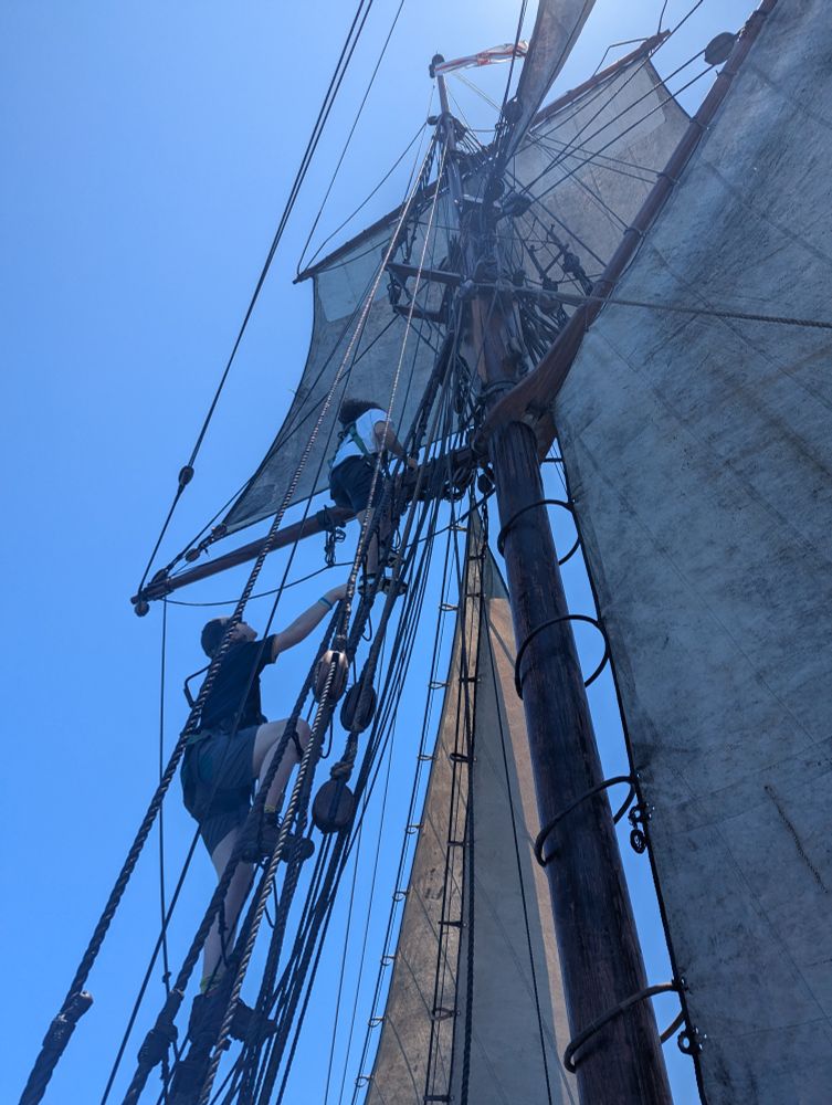 holy fuck look at those big ass sails - my hair only got caught in the belay device twice!!!