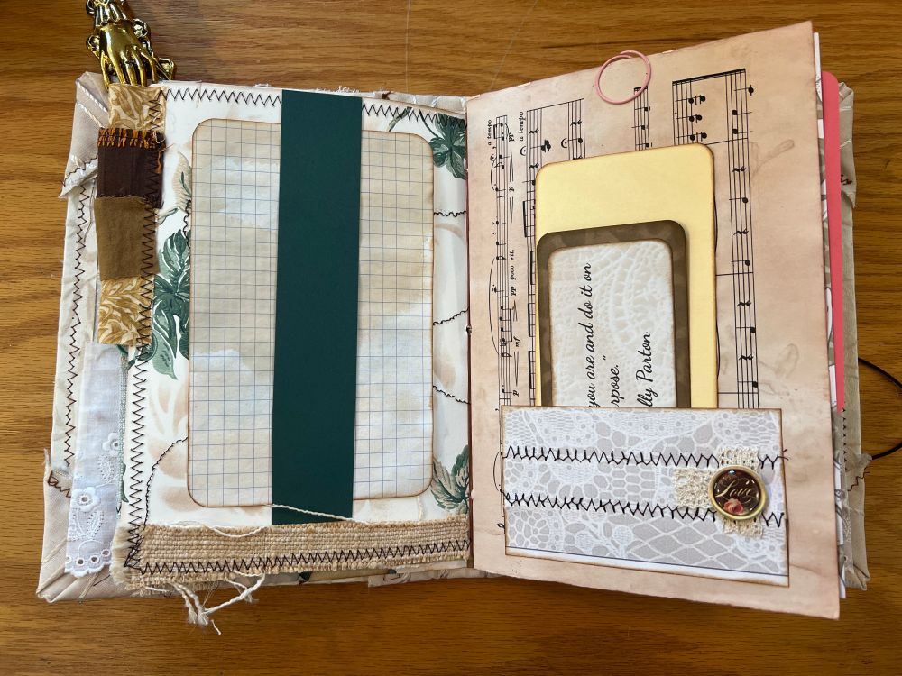 Inside - pocket with quote