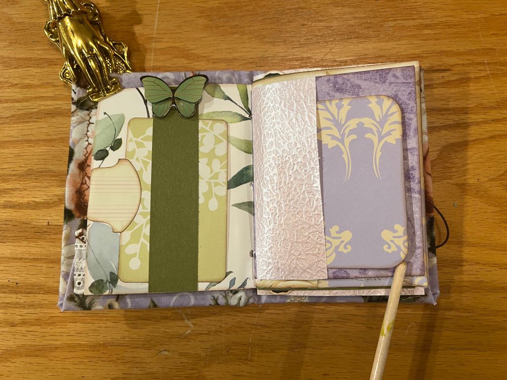 Green and purple pages