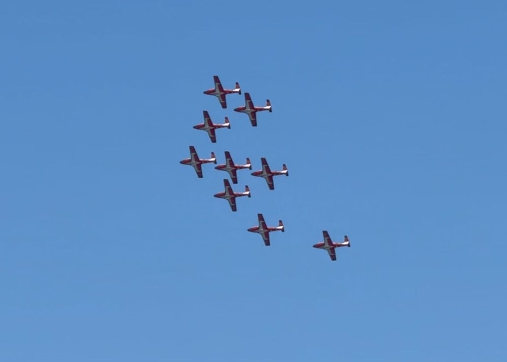 The Canadian Forces #Snowbirds aerobatic team flying over Victoria, BC, Canada.