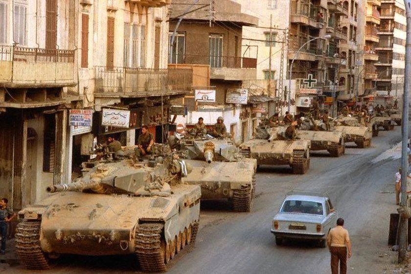 Tanques Merkava en las calles de Beirut en 1982