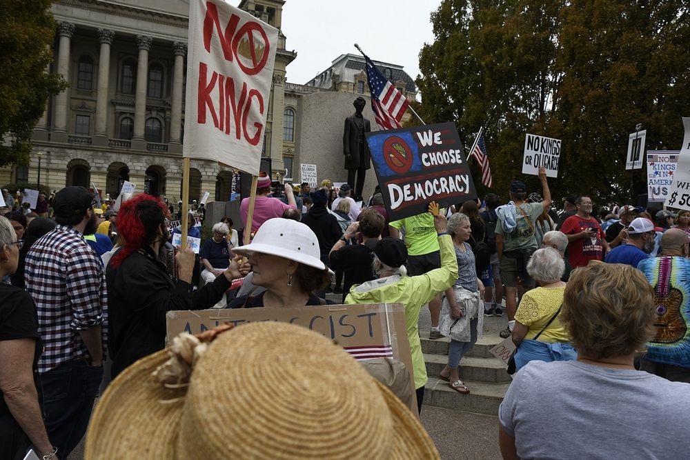 No Kings 10/18/25 - Springfield, Illinois
Favorite Signs