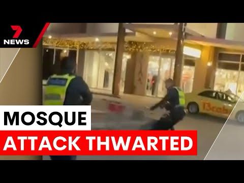 Racist attack at Melbourne mosque thwarted by worshippers | 7NEWS
