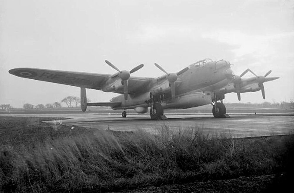 1952 Luqa Avro Lancaster crash - Wikipedia