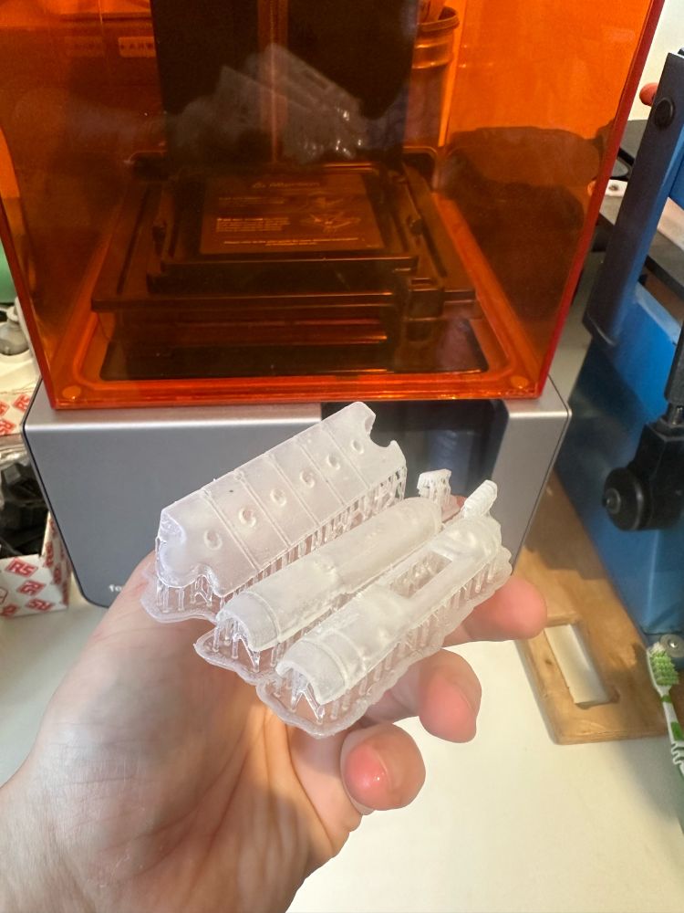 Transparent parts including support from the printer