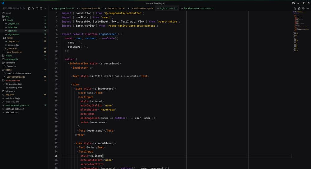 Projeto React Native aberto no Visual Studio Code (editor de texto) com um tema escuro chamado "Expo dark". Na tela um código que constrói uma interface irrelevante.