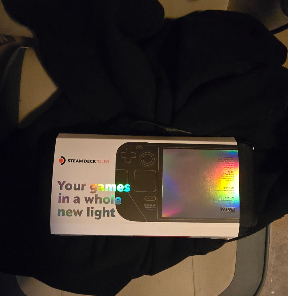 Steam deck stilling on comouter chair