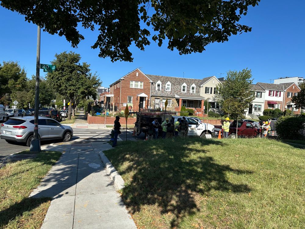 ICE agents in Washington DC 20th and H st NE