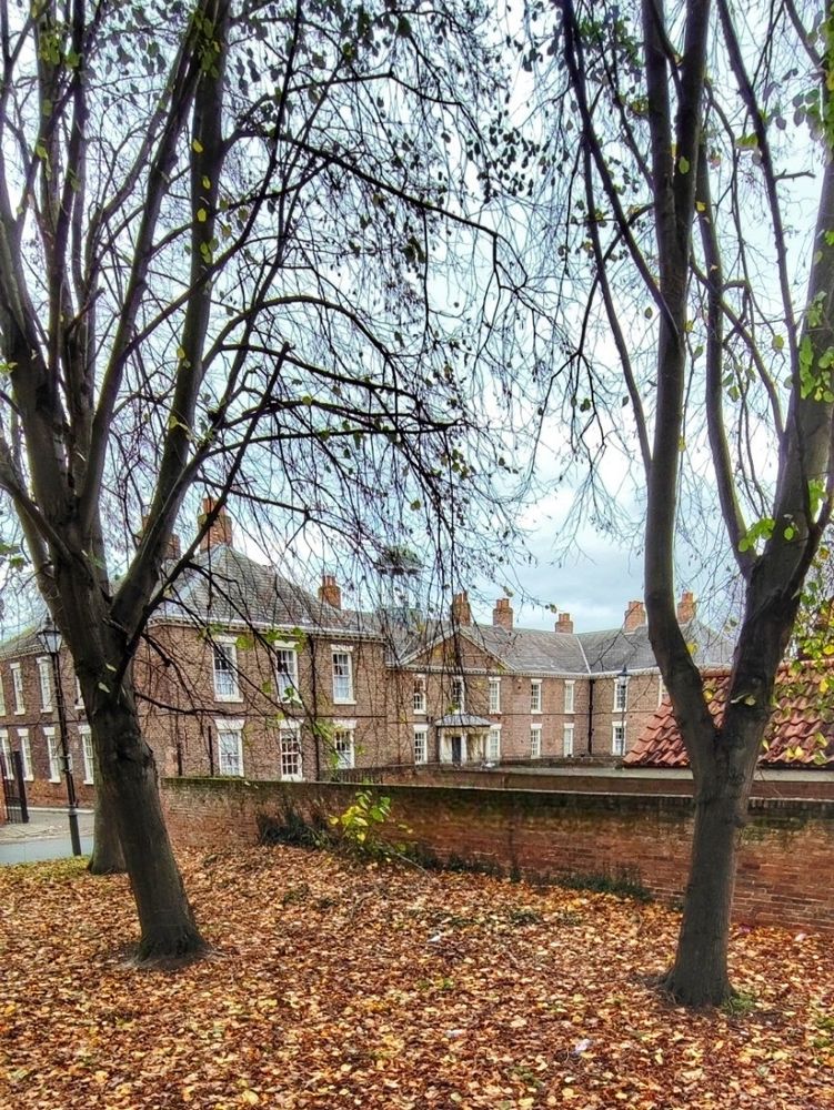 The beautiful Charterhouse from near the corner of Bourne Street. It's hard to believe this tranquil scene is approx 150 mtrs from Freetown Way. 