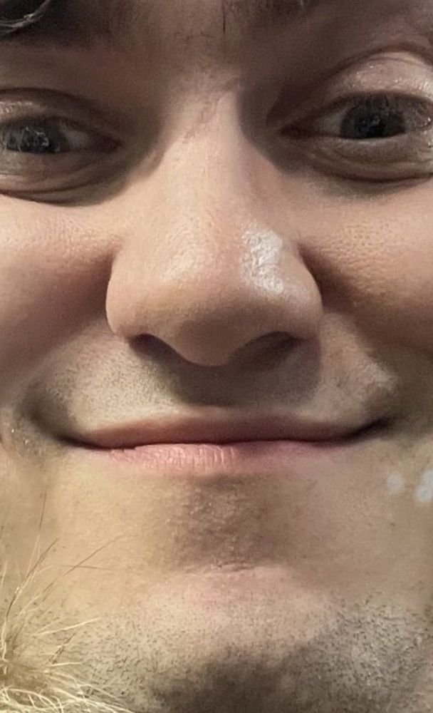 Its Ed. Still smiling. As AI bubble pops.