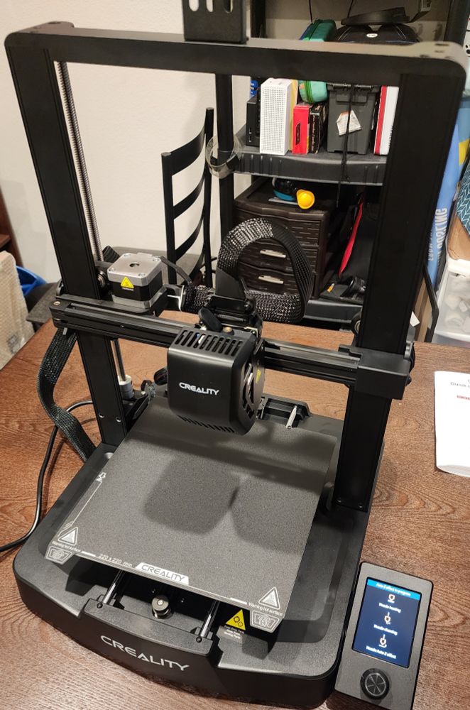 The Creality Ender v3 SE that my friends got me.