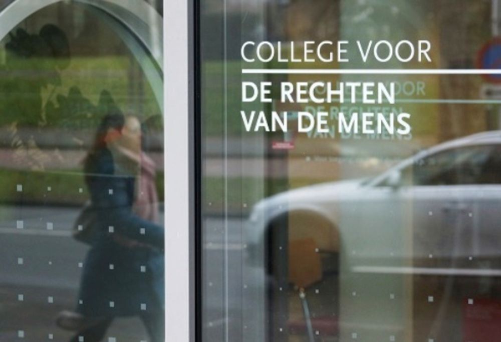 College voor de Rechten van de Mens en Universiteit Twente worstelen met onuitvoerbaar kennisveiligheidsbeleid  - ScienceGuide