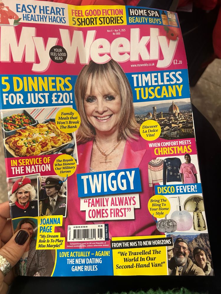 Cover of this week’s my weekly Magazine, featuring Twiggy! Yay!