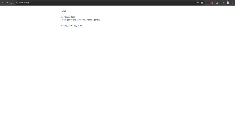 Captura de pantalla de una web, con texto plano y tres enlaces.