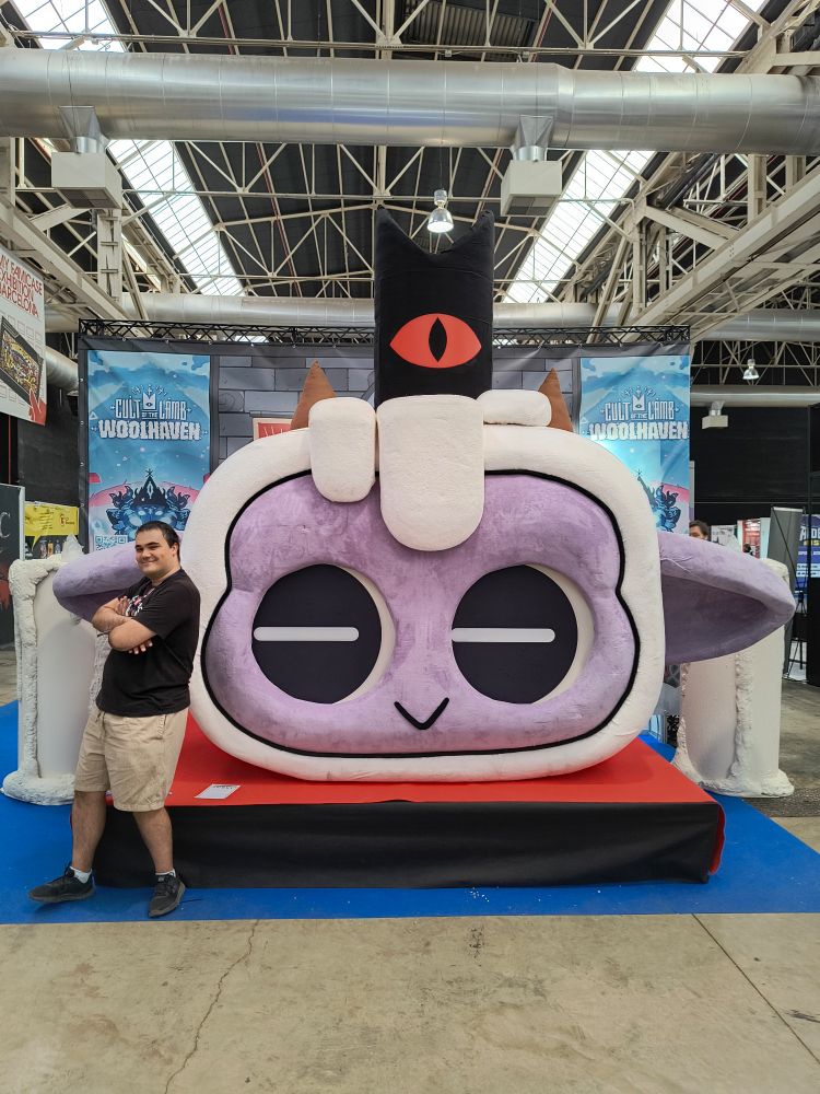 Me posing with the imposingly huge Lamb head at BCN Game Fest