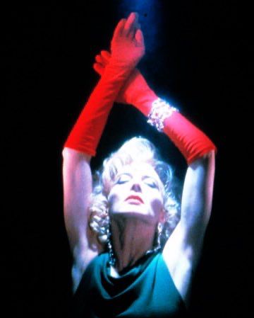 Marisa Paredes en “Tacones Lejanos”