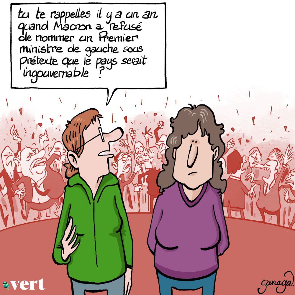2 femmes au premier plan. Une des 2 femmes s’adresse à l’autre : « tu te rappelles il y a un quand Macron a refusé de nommer un Premier ministre de gauche sous prétexte que le pays serait ingouvernable ? » En arrière plan, le chaos