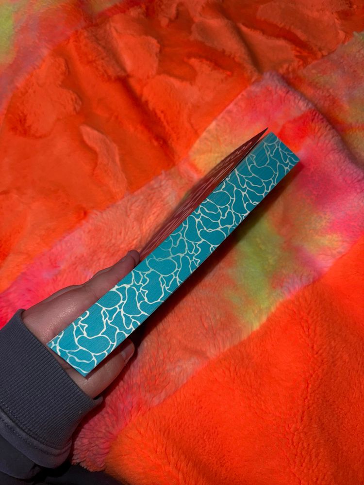 the water like sprayed edges of deep end 