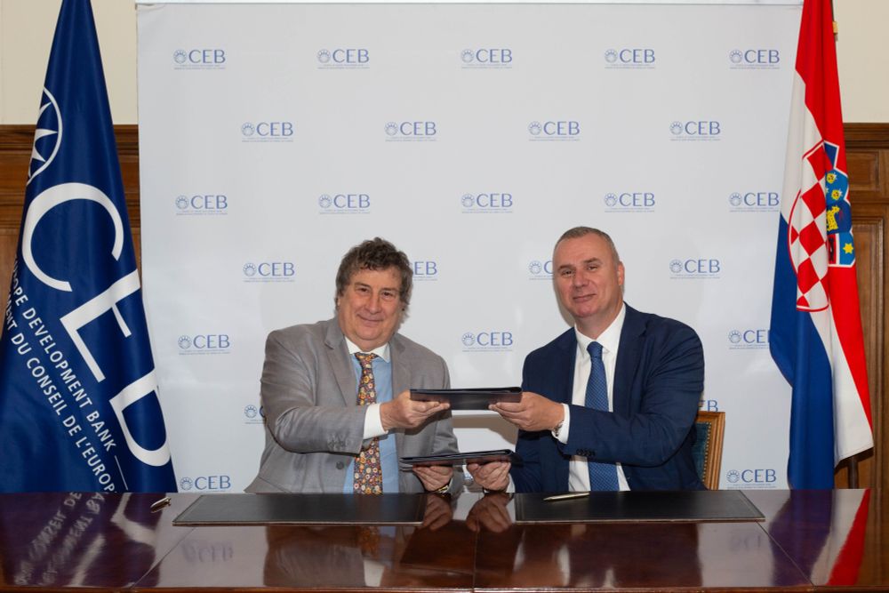 🎉🇭🇷Today we celebrate a two-decade long partnership with HBOR  with a landmark €250 million loan. 

This tenth operation brings the total volume of CEB loans to HBOR to €1 billion, supporting more than