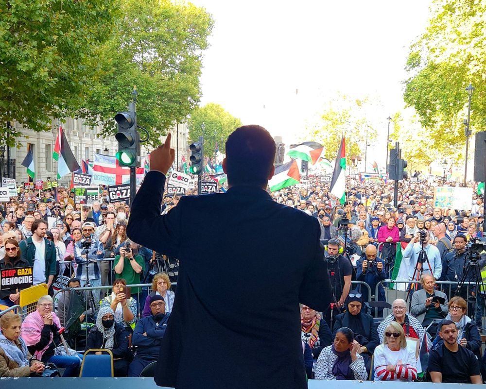 Richard Burgon speaking at the national march for Palestine on 11 October.