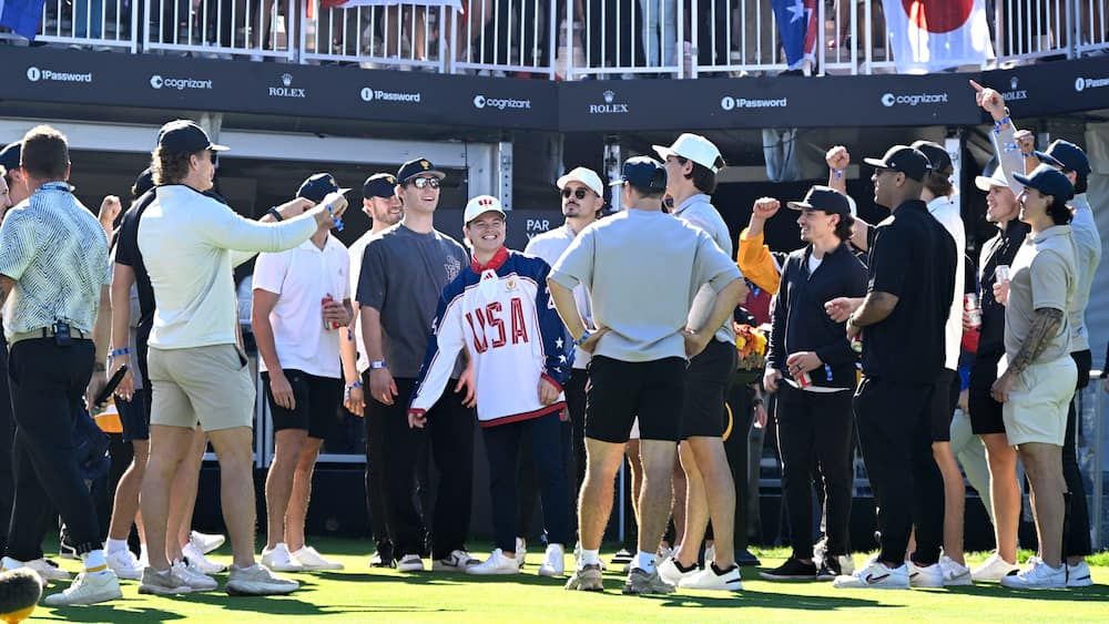 Nick Suzuki, Cole Caufield et le Canadien débarquent à la Coupe des Présidents pour la ronde finale - TVA Sports