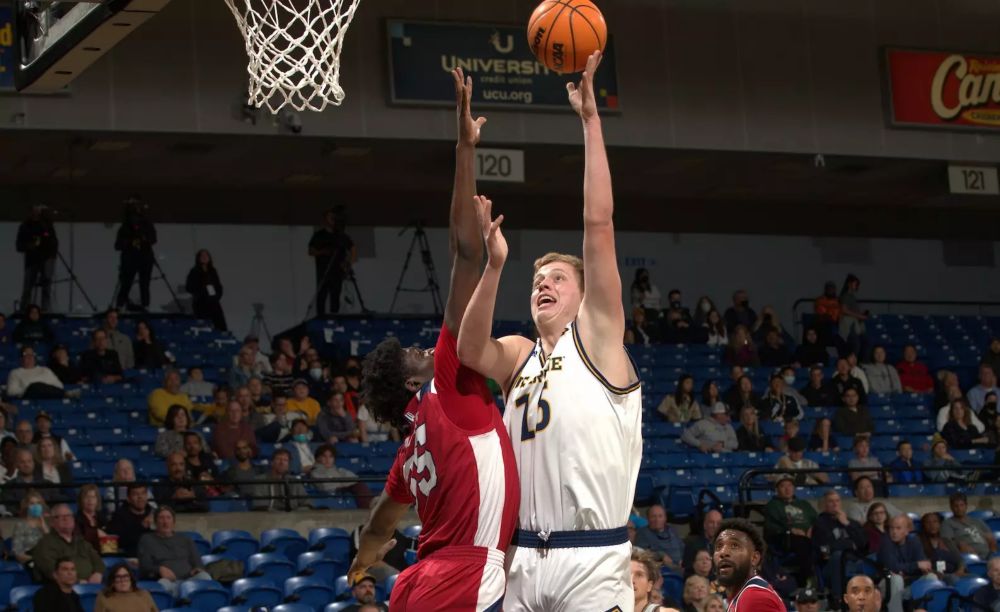 #88: UC Irvine Anteaters - College Hoops Top 50